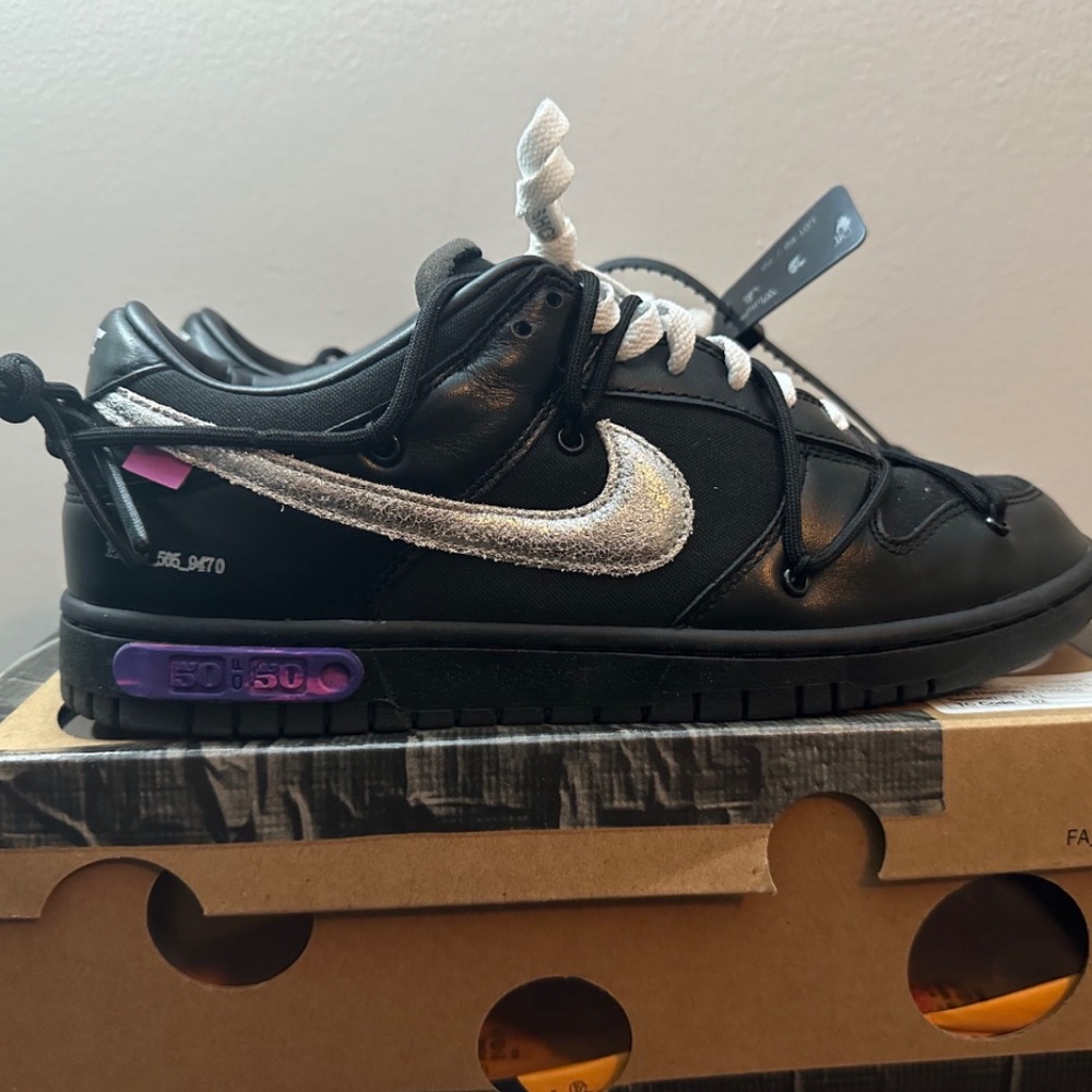 LOT - 50 OFF WHITE DUNKS